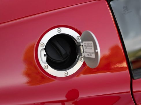 Used 2005 Lotus Elise RWD image 17