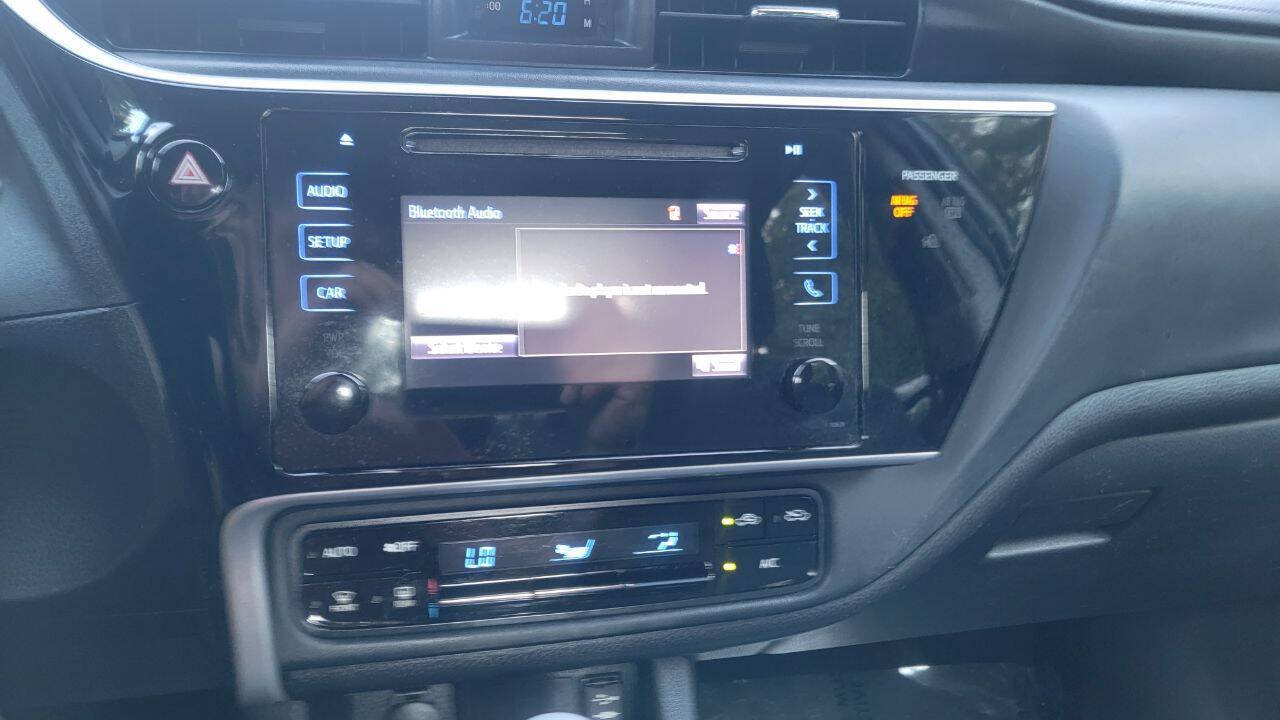 Used 2017 Toyota Corolla LE FWD image 13