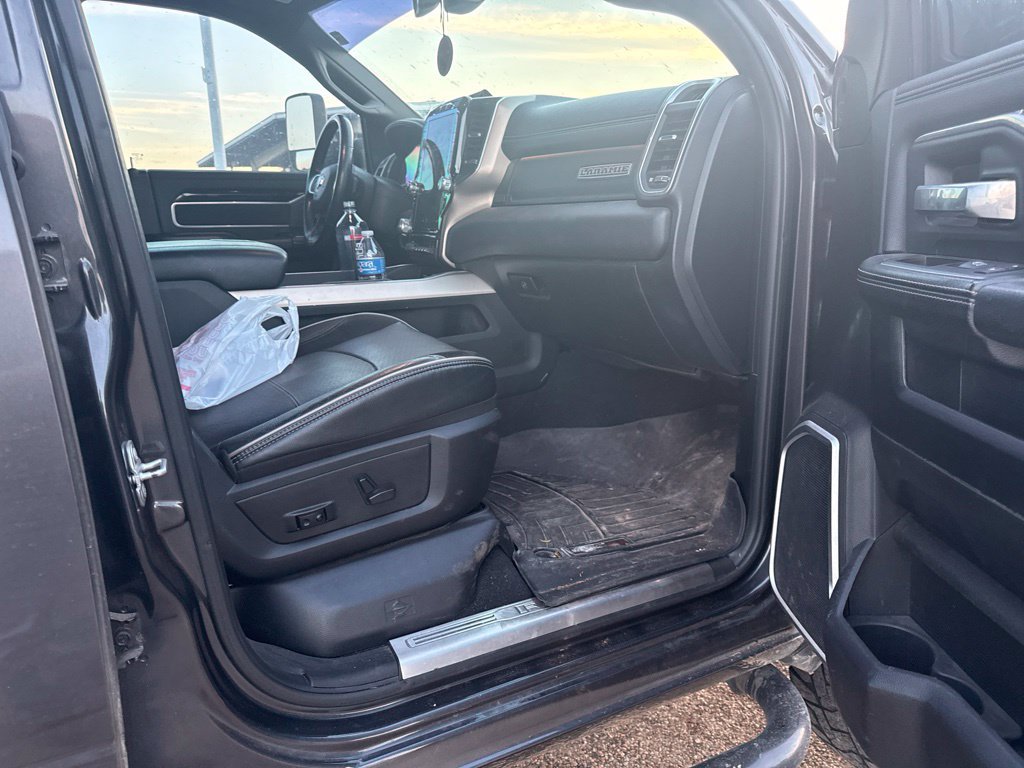 Used 2019 RAM 2500 Laramie w/ Night Edition AWD/4WD image 16