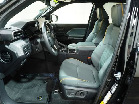 Certified 2025 Toyota 4Runner Trailhunter AWD/4WD image 12