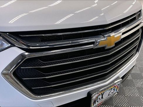 Used 2021 Chevrolet Traverse LT w/ LPO, Cargo Package AWD/4WD image 29