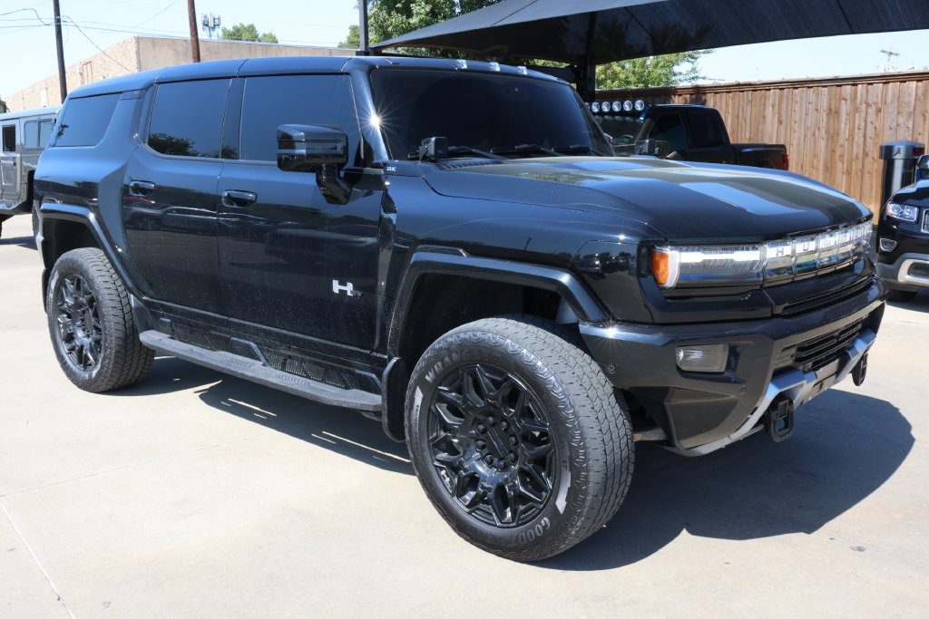 Used 2024 GMC Hummer EV 2X w/ LPO, Illumination Package AWD/4WD image 3