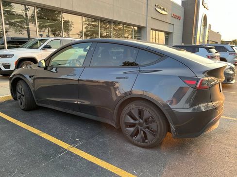 Used 2025 Tesla Model Y Long Range AWD/4WD image 5