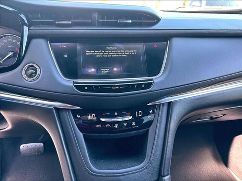 Used 2019 Cadillac XT5 Platinum AWD/4WD image 35