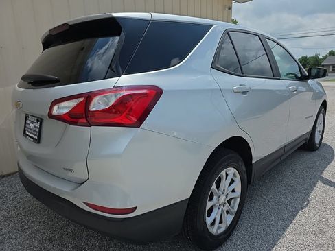 Used 2020 Chevrolet Equinox LS w/ LS Convenience Package AWD/4WD image 7