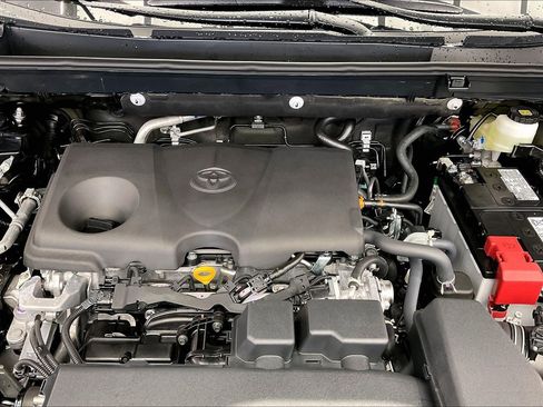 New 2025 Toyota RAV4 XLE image 18