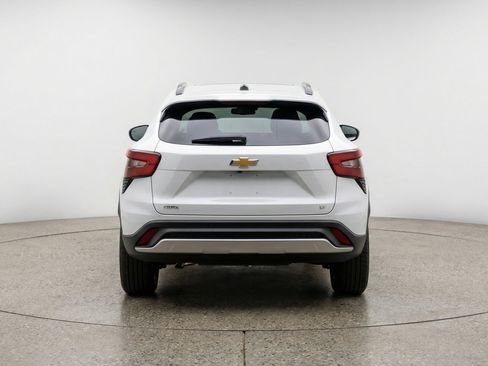 Used 2025 Chevrolet Trax LT w/ LT Convenience Package image 7