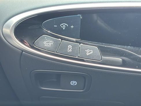 Certified 2026 Genesis GV70 2.5T AWD/4WD image 29