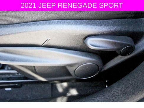 Used 2021 Jeep Renegade Sport image 28