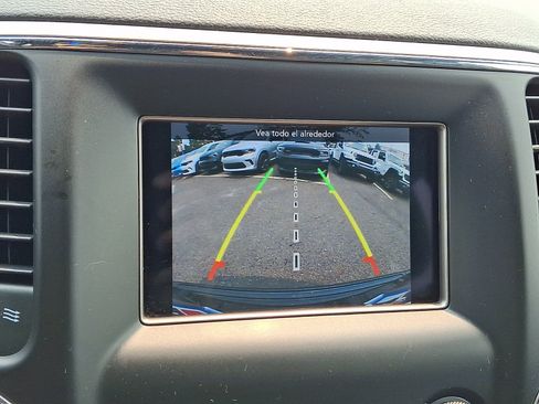 Used 2021 Jeep Grand Cherokee Laredo AWD/4WD image 17