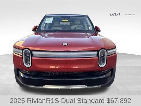 Used 2025 Rivian R1S Adventure Dual AWD/4WD image 3