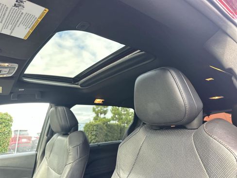 Used 2025 Toyota Sienna Limited image 31