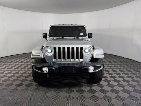 Used 2023 Jeep Wrangler Unlimited Sahara AWD/4WD image 3
