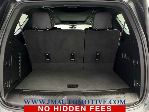 Used 2022 Chevrolet Tahoe LT w/ Luxury Package AWD/4WD image 18