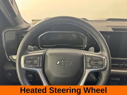 Used 2025 Chevrolet Silverado 1500 LT Trail Boss w/ Dark Appearance Package AWD/4WD image 17