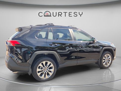 Certified 2025 Toyota RAV4 XLE Premium FWD image 5