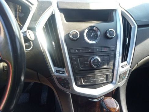 Used 2010 Cadillac SRX Premium image 12