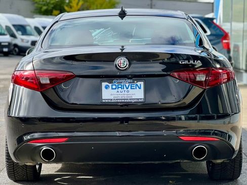 Used 2021 Alfa Romeo Giulia Ti w/ Active Assist 2 Package TI image 4