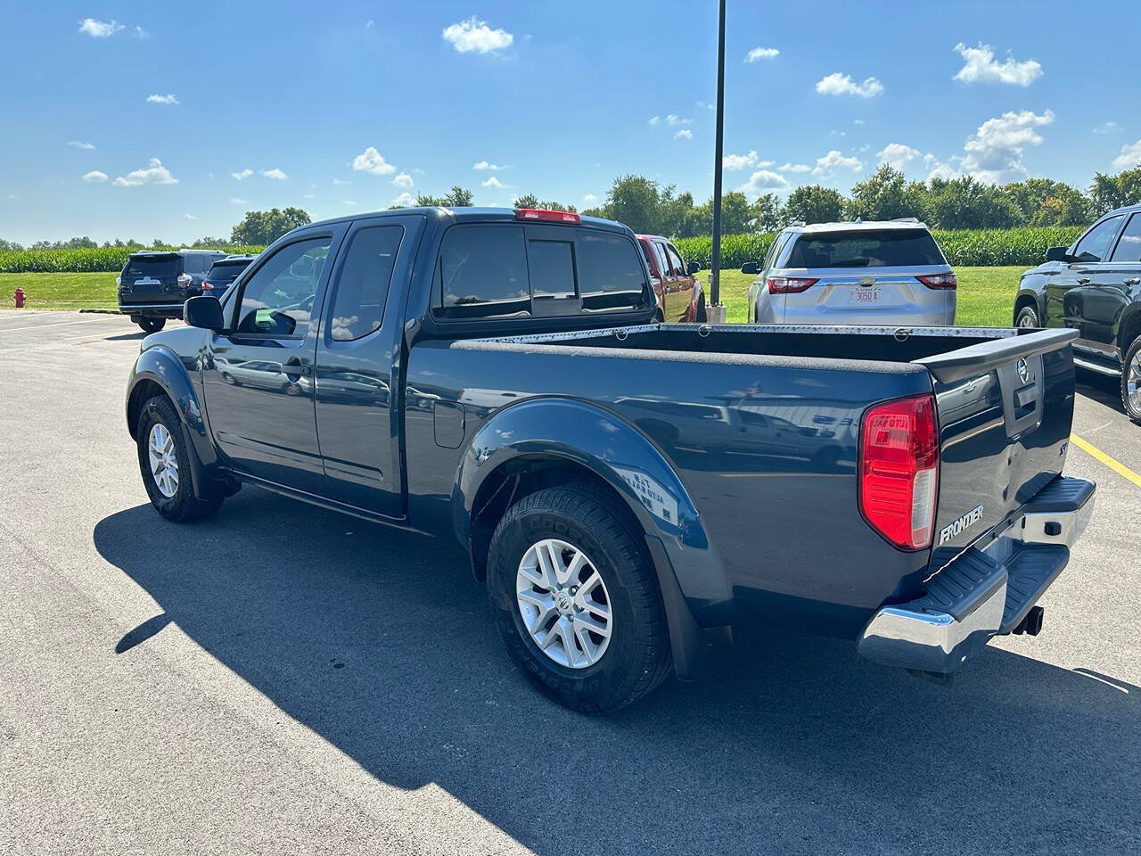 Used 2018 Nissan Frontier SV RWD image 4