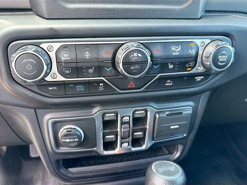 Used 2023 Jeep Wrangler Unlimited w/ Cold Weather Group AWD/4WD image 14