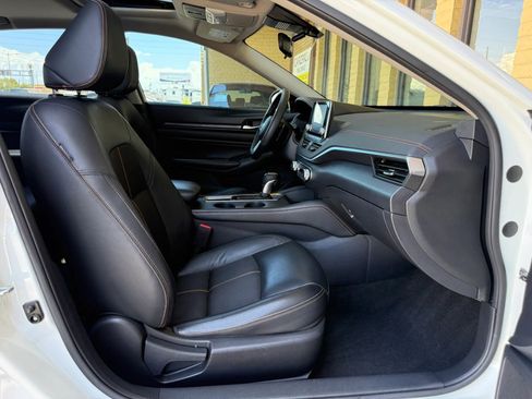 Used 2021 Nissan Altima 2.5 SR w/ SR Premium Package FWD image 24