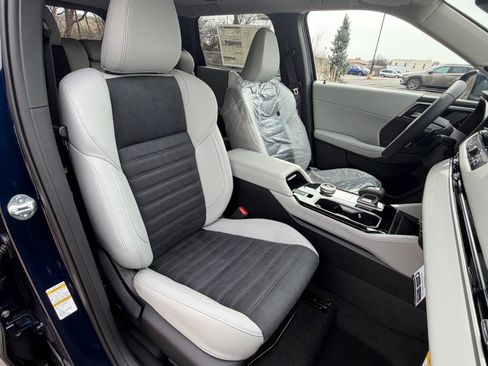 New 2026 Mitsubishi Outlander SE image 12