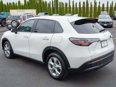 Certified 2024 Honda HR-V LX image 10
