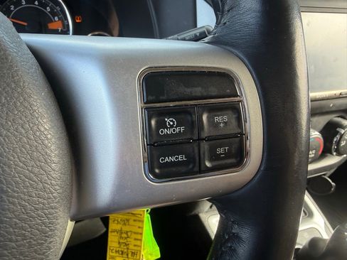 Used 2016 Jeep Compass High Altitude image 14