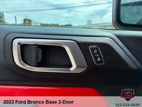 Used 2023 Ford Bronco 2-Door AWD/4WD image 11