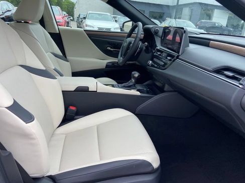Certified 2023 Lexus ES 350 w/ Premium Package FWD image 27