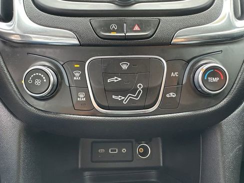 Used 2022 Chevrolet Equinox LT FWD image 41