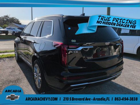 Used 2021 Cadillac XT6 Premium Luxury FWD image 6