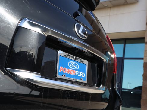 Used 2021 Lexus GX 460 Luxury w/ Sport Design Package image 19