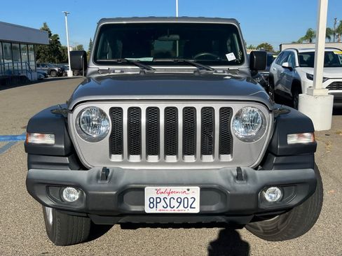 Used 2019 Jeep Wrangler Unlimited Sport S AWD/4WD image 2