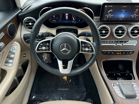 Used 2022 Mercedes-Benz GLC 300 image 13