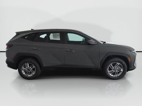New 2026 Hyundai Tucson SE AWD/4WD image 2