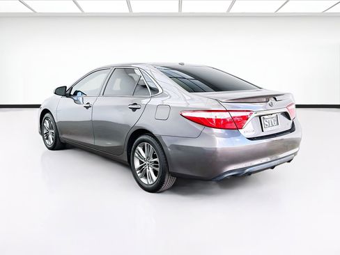 Used 2017 Toyota Camry SE FWD image 6