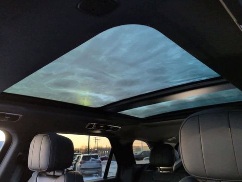 Used 2024 Land Rover Range Rover Sport SE image 19