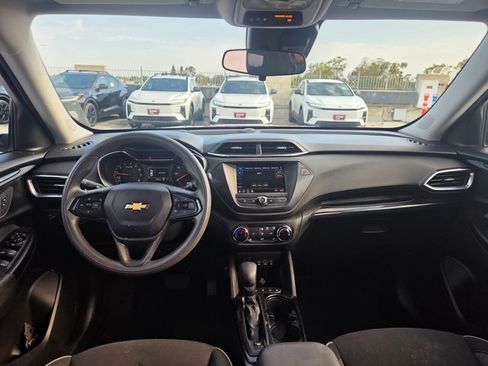 Used 2023 Chevrolet TrailBlazer LT FWD image 14