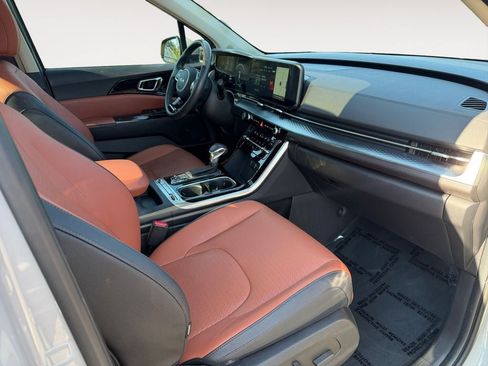 Used 2024 Kia Carnival SX Prestige FWD image 26