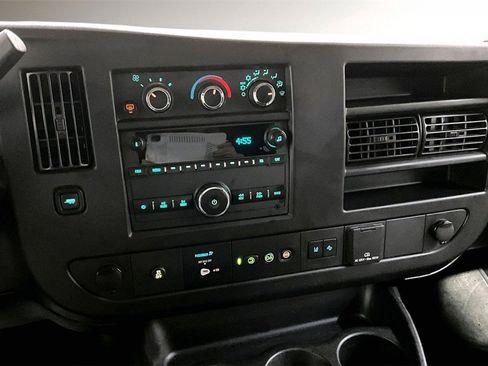 Used 2020 Chevrolet Express 3500 LT w/ LT Preferred Equipment Group image 10