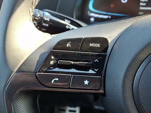 Certified 2025 Hyundai Elantra Sport image 20