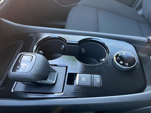 Used 2023 Nissan Rogue S image 21