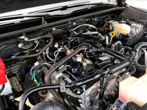 Used 2025 Toyota 4Runner SR5 RWD image 31