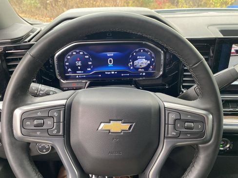 Used 2024 Chevrolet Silverado 1500 LT image 23