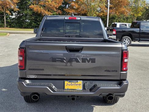 New 2026 RAM 1500 4x4 Crew Cab image 3