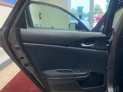 Used 2019 Honda Civic LX image 10