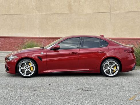 Used 2018 Alfa Romeo Giulia Quadrifoglio w/ Driver Assist Dynamic Package image 4