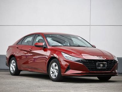 Used 2023 Hyundai Elantra SE