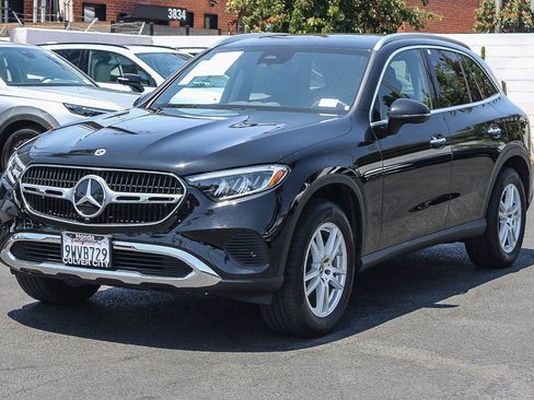Used 2025 Mercedes-Benz GLC 300 image 3